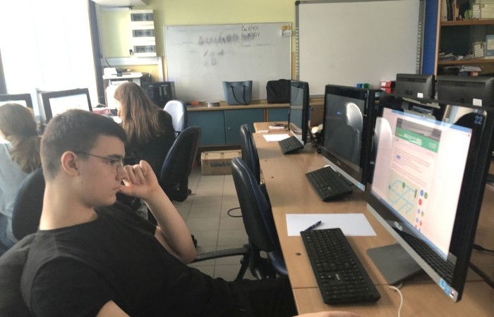 W dniach 8-10 listopada uczniowie klas 3-8 naszej szkoły uczestniczyli w Międzynarodowym Konkursie Informatycznym 