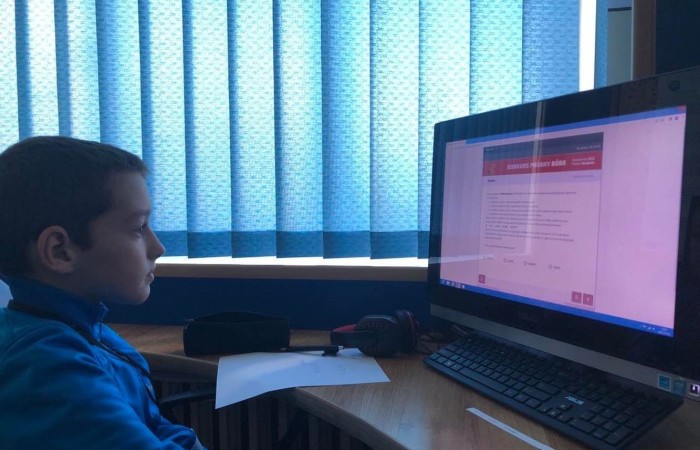 W dniach 8-10 listopada uczniowie klas 3-8 naszej szkoły uczestniczyli w Międzynarodowym Konkursie Informatycznym 