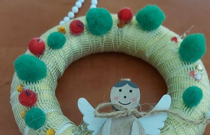 Pod koniec listopada w naszej szkole został ogłoszony konkurs na „Najpiękniejszy wieniec adwentowy”. Konkurs skierowany był do uczniów klas I – IV. Komisja oceniając pracę uczniów brała pod uwagę ogrom włożonej pracy, estetykę, pomysłowość oraz dobór materiału. 
Laureaci otrzymali dyplomy i drobne podarunki.
I miejsce – Nela Jaworska, kl. 1 a
II miejsce – Weronika Jakubowska, kl. 4 a
III miejsce – Laura Chojecka, kl. 1 a oraz Jakub Wawer, kl. 2 b
Wyróżnienia
Klaudia Brzozowska, kl. 2b
Maja Cok, kl. 1 b
Jakub Gajcy, kl. 4 b
Maja Mackiewicz, kl. 3 a
Liliana Łońska, kl. 1 a
Kuba Oleszczuk, kl. 1 b
Maja Tyżlik, kl. 1 a
Liliana Zakrzewska, kl. 4 a
Justyna Żukowska, kl.