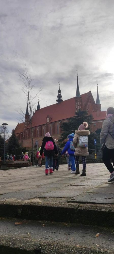 Klasy 2 a i 2b wyruszyły śladami Mikołaja Kopernika do Fromborka. I właśnie tam uczniowie odkrywali dzieła 