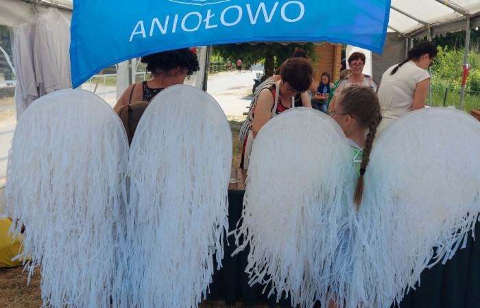 Grupa taneczna z  Sp2 była częścią delegacji Aniołowa, które wraz z partnerami z Gminy Pasłęk przebywało w Hadenfeld w Niemczech w dniach 14-19.06. Delegacja brała udział w festiwalu „Anioły,woły i kultura