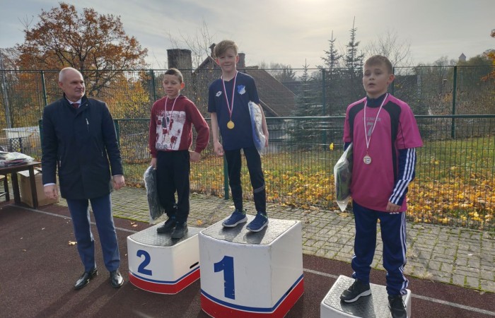 Kilka zdjęć naszych sportowców  z piątkowej rywalizacji w Biegach z Okazji Dnia Niepodległości, które odbyły się na Stadionie Miejskim.