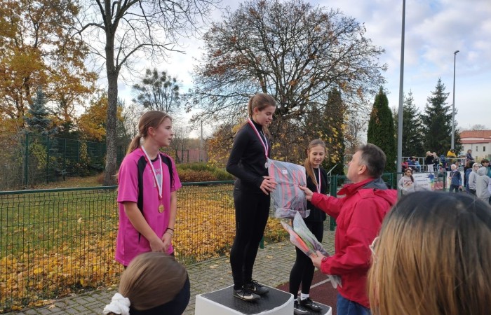 Kilka zdjęć naszych sportowców  z piątkowej rywalizacji w Biegach z Okazji Dnia Niepodległości, które odbyły się na Stadionie Miejskim.