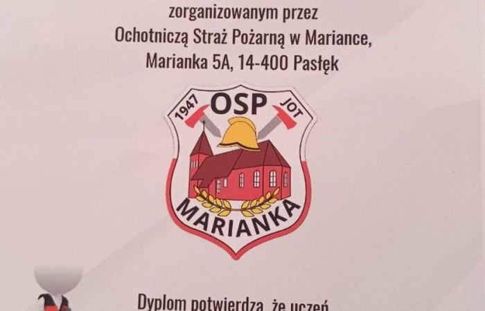 Za nami kolejne spotkanie ze strażakami z OSP Marianka, JRG 3 w Pasłęku oraz wolontariuszkami z Zespołu Szkół w Pasłęku w ramach akcji „Dzieci ratują życie”. Tym razem przyszła kolej na uczniów klas trzecich. Tradycyjnie już, nasi podopieczni mieli okazję do zgłębienia „tajników” pracy strażaków, utrwalenia numeru alarmowego, zasad postępowania podczas wzywania pomocy służb ratowniczych, a także udzielania pierwszej pomocy, opatrywania ran i złamań. Nie trzeba nikogo przekonywać, jak ważne jest przekazywanie wiedzy i kształtowanie praktycznych umiejętności w tym zakresie, na każdym etapie edukacji. 
Dzięki naszym wspaniałym gościom kształcimy małych ekspertów, którzy z pewnością będą wiedzieli jak zachować się w sytuacji zagrożenia.
