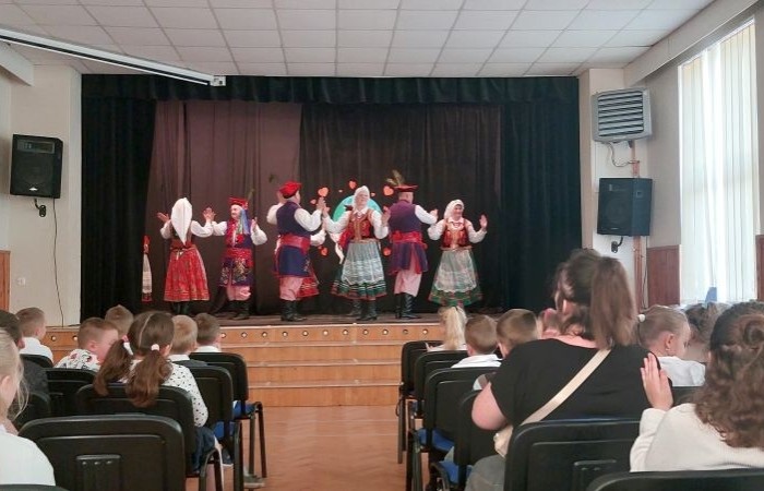 Dziś naszą szkołę odwiedził Zespół Folklorystyczny 