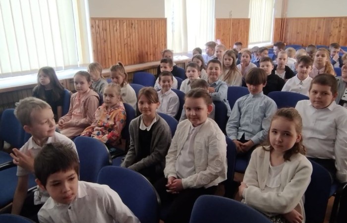 Dziś naszą szkołę odwiedził Zespół Folklorystyczny 