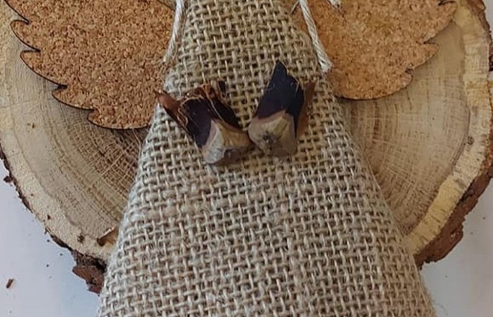 Dzisiaj zwiedzamy Olsztyn szlakiem św.Jakuba. Stolica naszego województwa przywitała nas pięknym słońcem. Uczstnicy projektu poznali zabytki Olsztyna, odwiedzili Mikołaja Kopernika, siedzibę Gazety Olsztyńskie a  podczas wizyty na zamku niektórych udało się zakuć w dyby. Po intensywnym zwiedzaniu przyszedł czas relaksu -piknik nad jeziorem Ukiel.