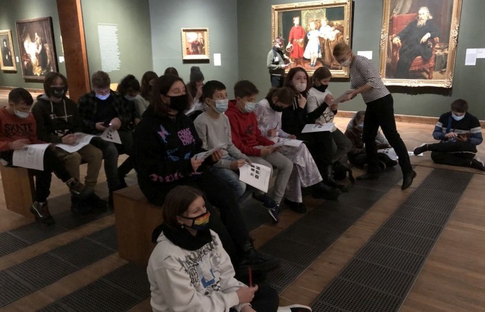 W dniach 9-11 grudnia 2021 uczniowie klas 7b i 7c uczestniczyli w wycieczce do stolicy Polski w ramach projektu Ministerstwa Edukacji i Nauki 