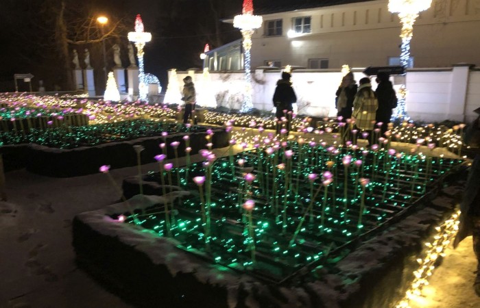 W dniach 9-11 grudnia 2021 uczniowie klas 7b i 7c uczestniczyli w wycieczce do stolicy Polski w ramach projektu Ministerstwa Edukacji i Nauki 