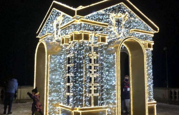 W dniach 9-11 grudnia 2021 uczniowie klas 7b i 7c uczestniczyli w wycieczce do stolicy Polski w ramach projektu Ministerstwa Edukacji i Nauki 