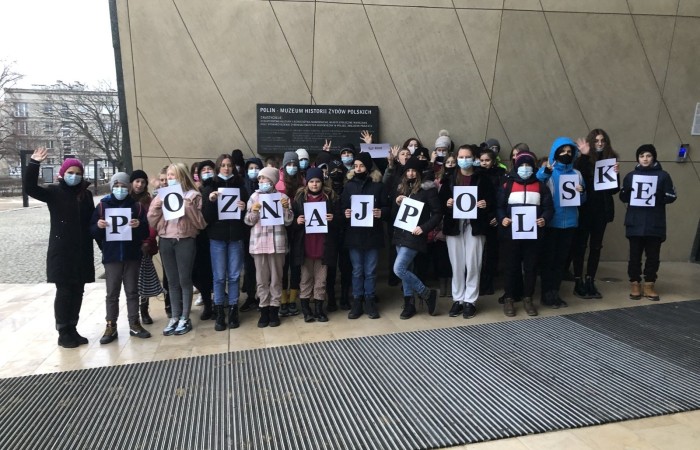 W dniach 9-11 grudnia 2021 uczniowie klas 7b i 7c uczestniczyli w wycieczce do stolicy Polski w ramach projektu Ministerstwa Edukacji i Nauki 