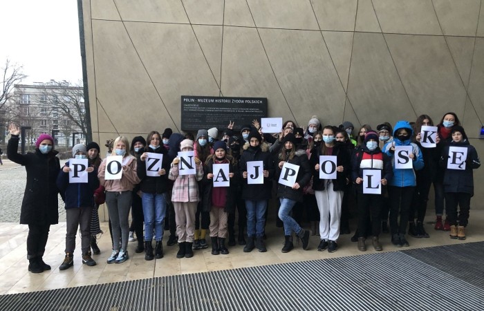 W dniach 9-11 grudnia 2021 uczniowie klas 7b i 7c uczestniczyli w wycieczce do stolicy Polski w ramach projektu Ministerstwa Edukacji i Nauki 