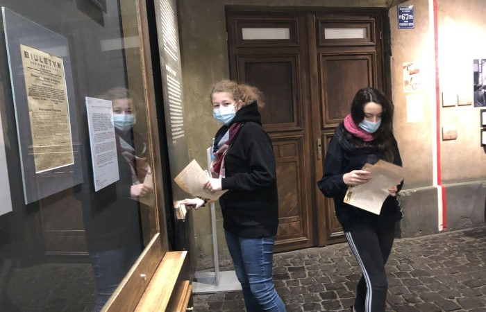 W dniach 9-11 grudnia 2021 uczniowie klas 7b i 7c uczestniczyli w wycieczce do stolicy Polski w ramach projektu Ministerstwa Edukacji i Nauki 