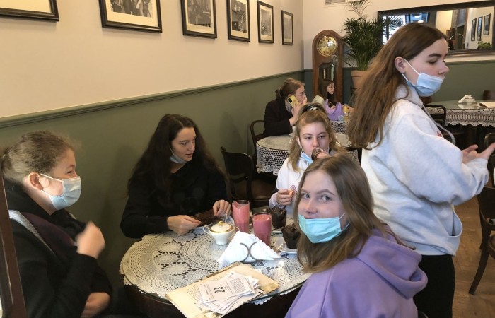 W dniach 9-11 grudnia 2021 uczniowie klas 7b i 7c uczestniczyli w wycieczce do stolicy Polski w ramach projektu Ministerstwa Edukacji i Nauki 