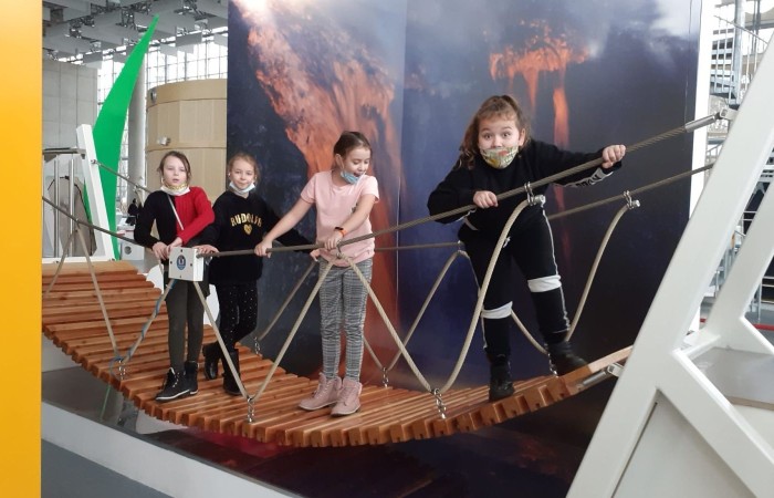 	14 grudnia 2021 uczniowie klas IIIa i IIIb uczestniczyli w wycieczce do Gdyni w ramach projektu Ministerstwa Edukacji i Nauki ,,Poznaj Polskę