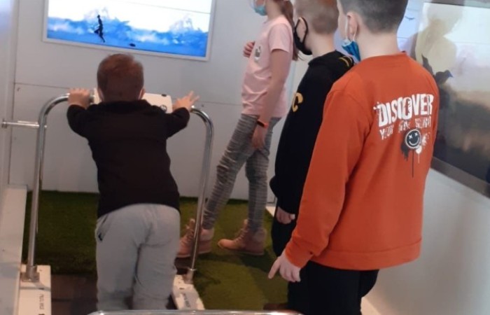 	14 grudnia 2021 uczniowie klas IIIa i IIIb uczestniczyli w wycieczce do Gdyni w ramach projektu Ministerstwa Edukacji i Nauki ,,Poznaj Polskę