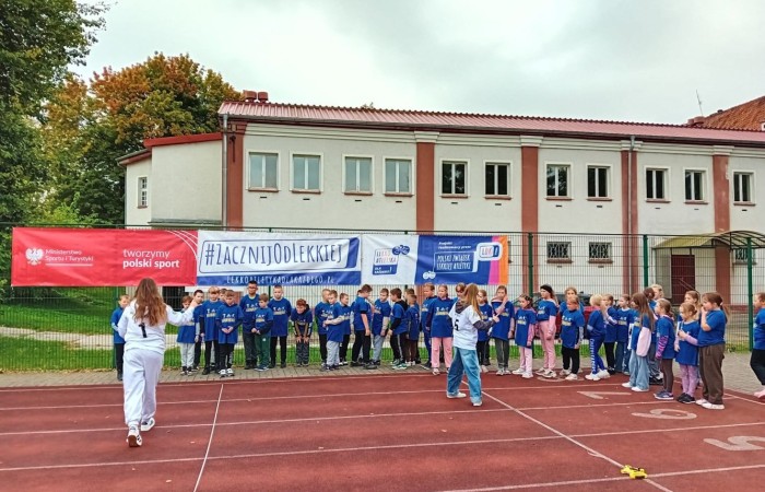 7 października 2025 roku na Stadionie Miejskim MOSiR odbyło się wyjątkowe wydarzenie sportowe, które na długo pozostanie w pamięci uczestników i organizatorów. Pod honorowym patronatem Burmistrza Pasłęka odbyła się impreza lekkoatletyczna skierowana do najmłodszych uczniów z klas II i III pasłęckich szkół podstawowych.