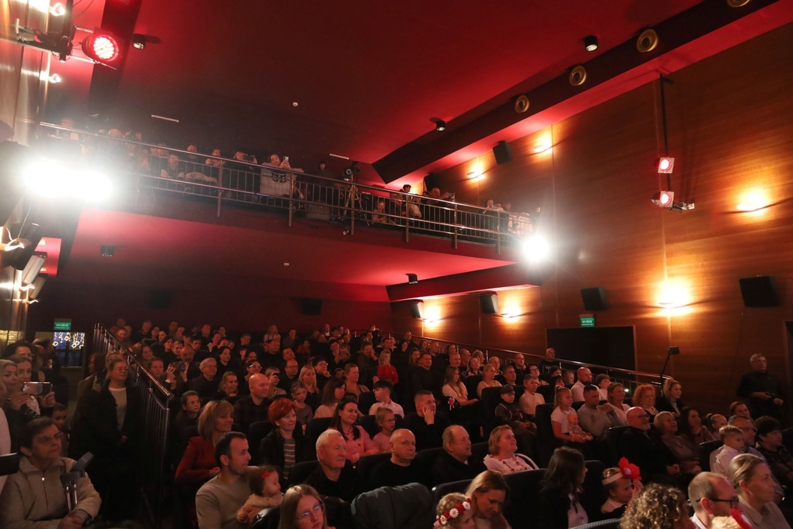 Nasza szkoła  uczestniczyła 11 listopada w występie artystycznym w sali widowiskowo-kinowej Pasłęckiego Centrum Kultury i Artystycznego z okazji Dnia Niepodległości. Na scenie zaprezentowały się uczennice z klasy 3a Zofia Misiułajtis i Magda Brzozowska z piosenką
 