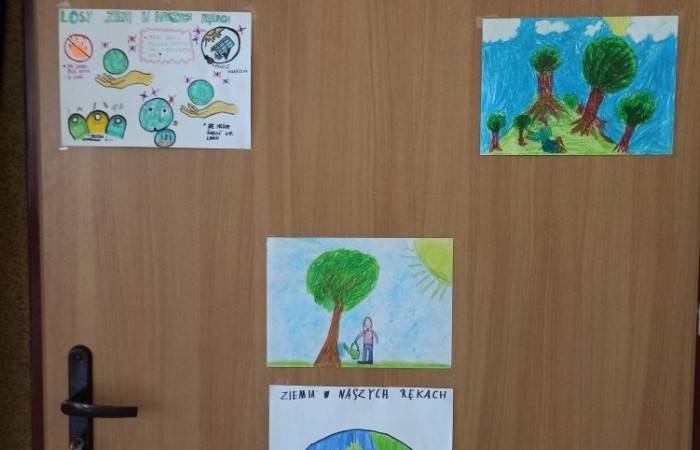 Z okazji Światowego Dnia Ziemi w naszej szkole odbyły się konkursy 
Matematyczny dla klas 4-8 