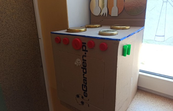 Z okazji Światowego Dnia Ziemi w naszej szkole odbyły się konkursy 
Matematyczny dla klas 4-8 