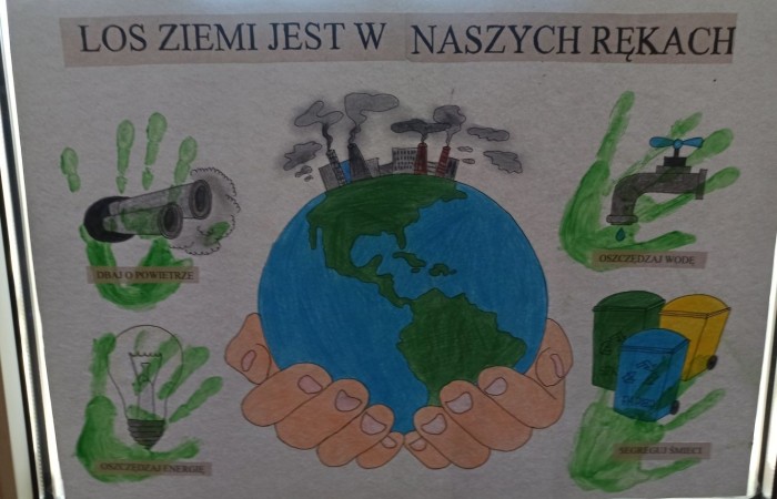 Z okazji Światowego Dnia Ziemi w naszej szkole odbyły się konkursy 
Matematyczny dla klas 4-8 